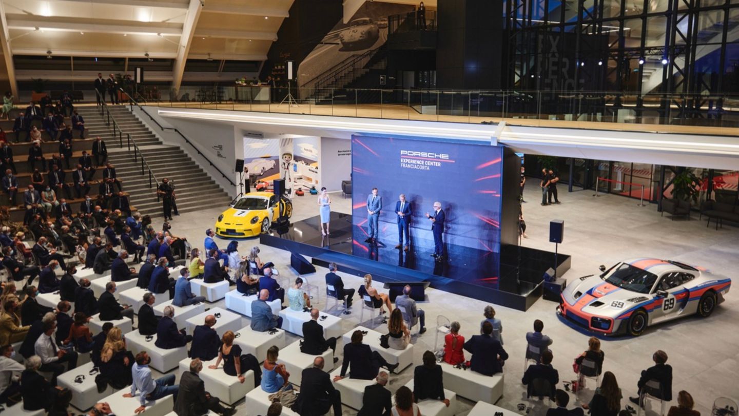 Porsche experience center russia Porsche experience center russia